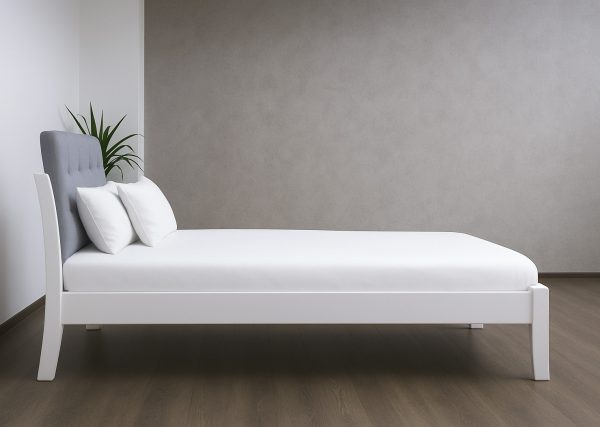 Кровать Калифорния из массива бука 140x200 с мягкой спинкой, белого цвета от Mebli Lev- Iason Mobila