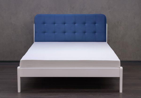 Белая кровать Калифорния 180x200 из бука с мягкой спинкой синего цвета