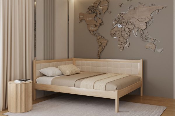 Деревянная кровать из бука МИЛВОКИ ЛАК 160x200 с мягкой спинкой